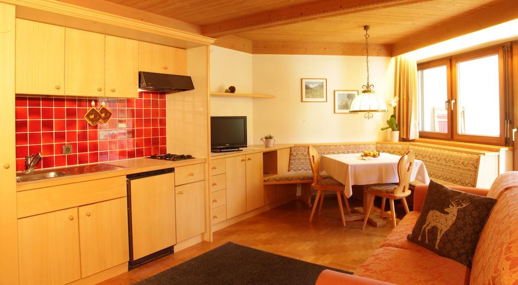 Residence Belavista Corvara In Badia Eksteriør billede